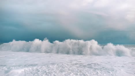 Big-Crashing-Waves